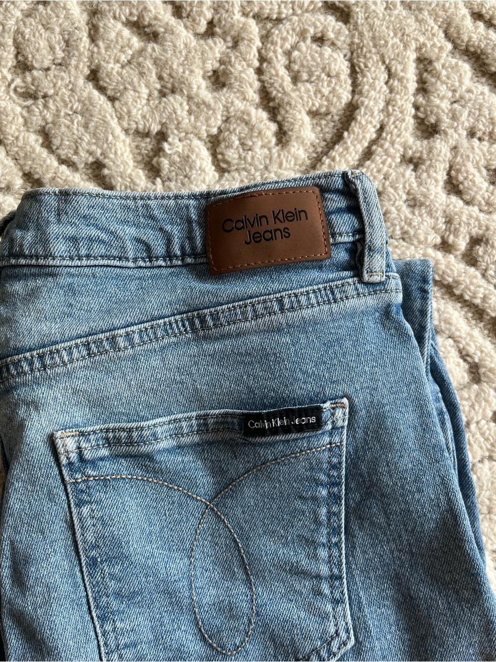 Calvin Klein Jeans, Size 8